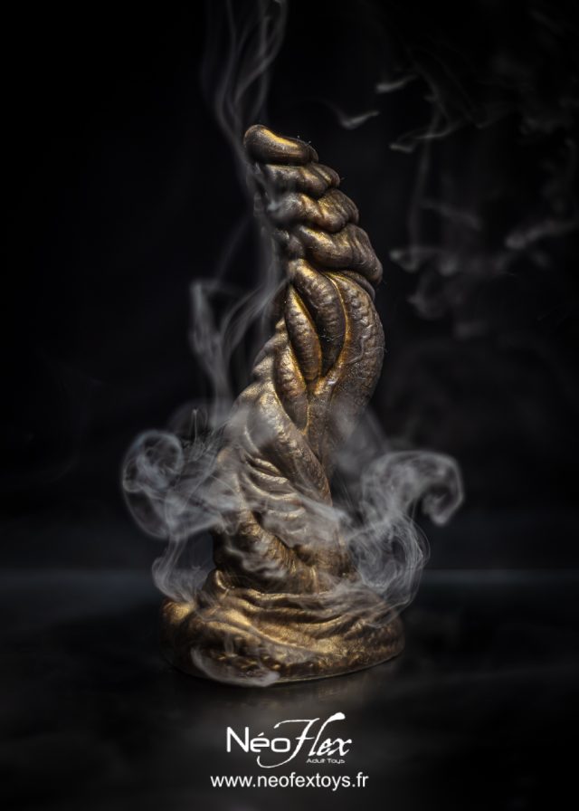 Le Dragon Antique Gold